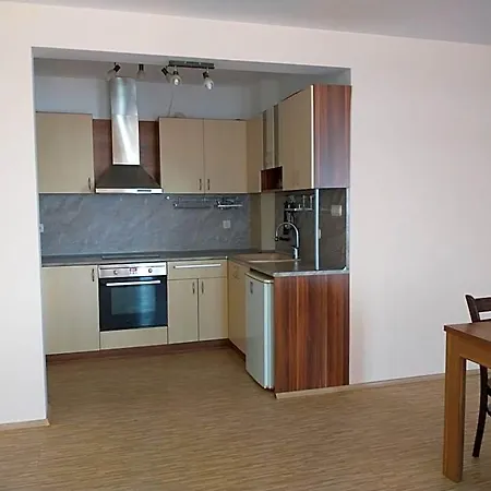 Aura Family Hotel 2*