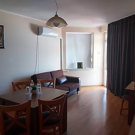 Hotel Aura Family